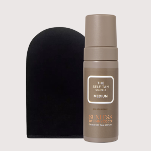 The Self Tan Soufflé - Medium - najlepszy samoopalacz wybierany przez gwiazdy - kim kardashian Kylie Jenner kendall jenned najlepsza rękawica do aplikacji samoopalacza